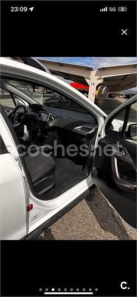 Usado Peugeot 2008 Allure 100 CV (73 kW) 2015 Blanco SUV