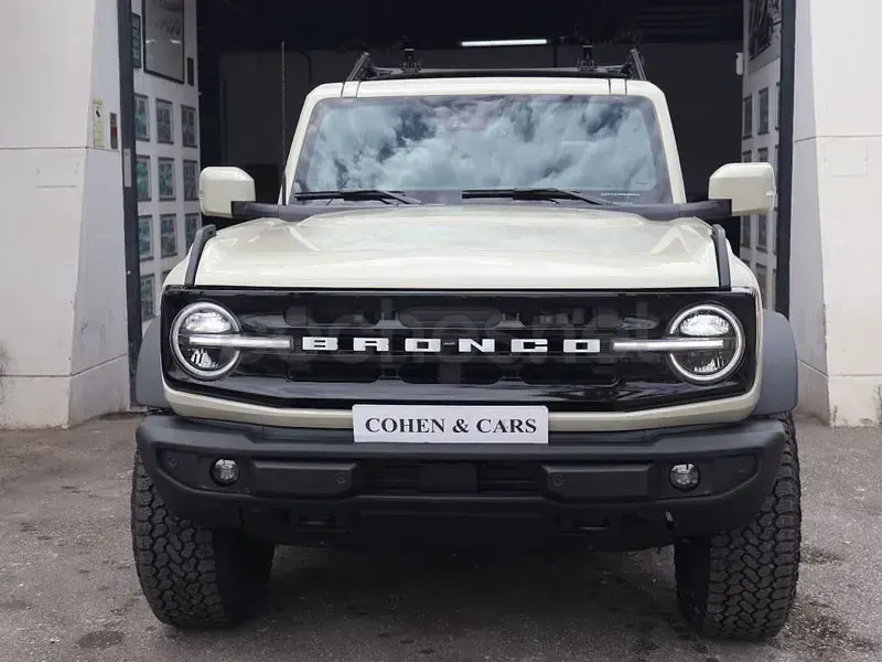 Usado Ford Bronco Outer Banks 335 CV (246 kW) 2025 Beige SUV