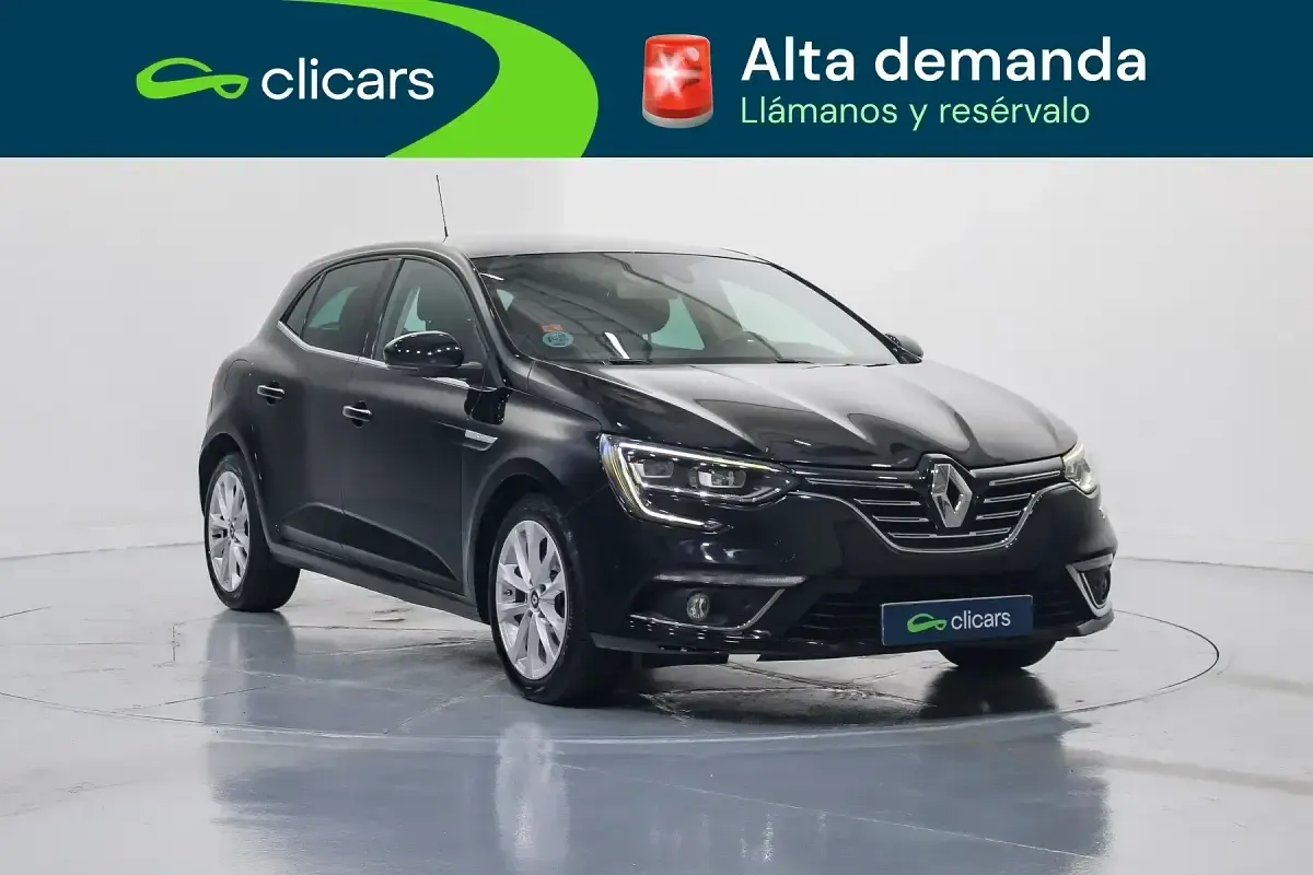 Usado Renault Mégane Zen 140 CV (102 kW) 2019 Negro Berlina