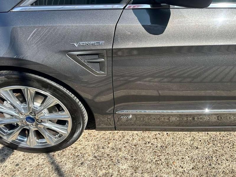 Usado Ford S-MAX Vignale 179 CV (131 kW) 2018 Beige Monovolumen