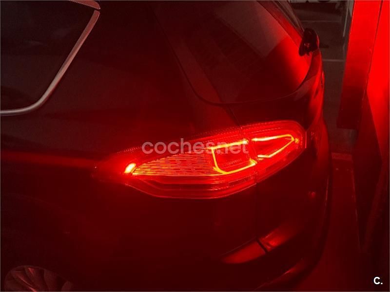 Usado Ford S-MAX Titanium 140 CV (102 kW) 2010 Negro Monovolumen