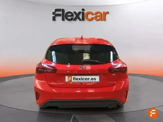Usado Ford Focus ST-Line 125 CV (91 kW) 2022 Rojo Berlina