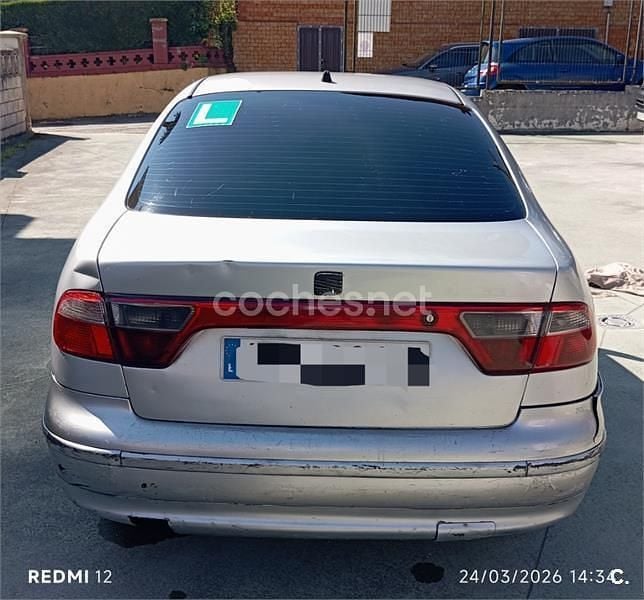 Usado Seat Toledo 110 CV (80 kW) 2000 Gris / plata Berlina