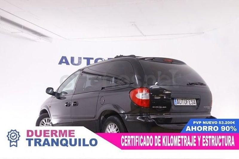 Usado Chrysler Voyager 147 CV (108 kW) 2006 Negro Monovolumen