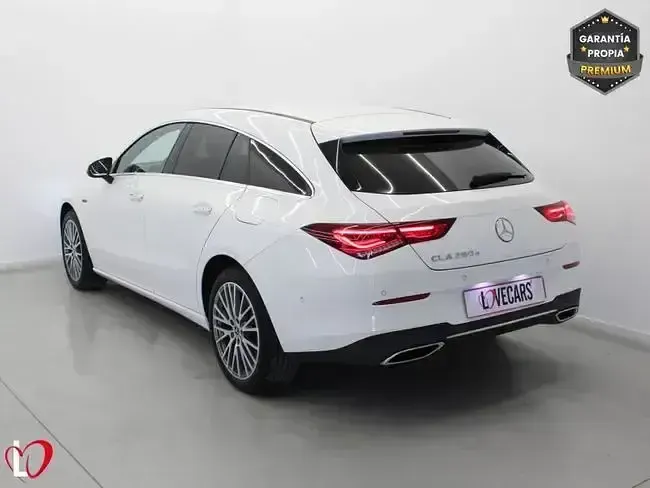 Usado Mercedes CLA250e 218 CV (160 kW) 2021 Blanco Berlina