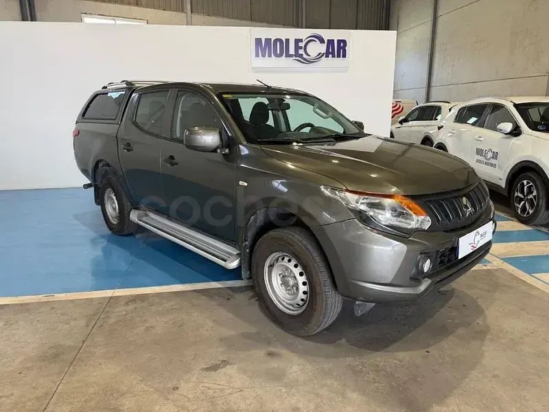 Usado Mitsubishi L200 154 CV (113 kW) 2019 Verde Pickup/Camioneta
