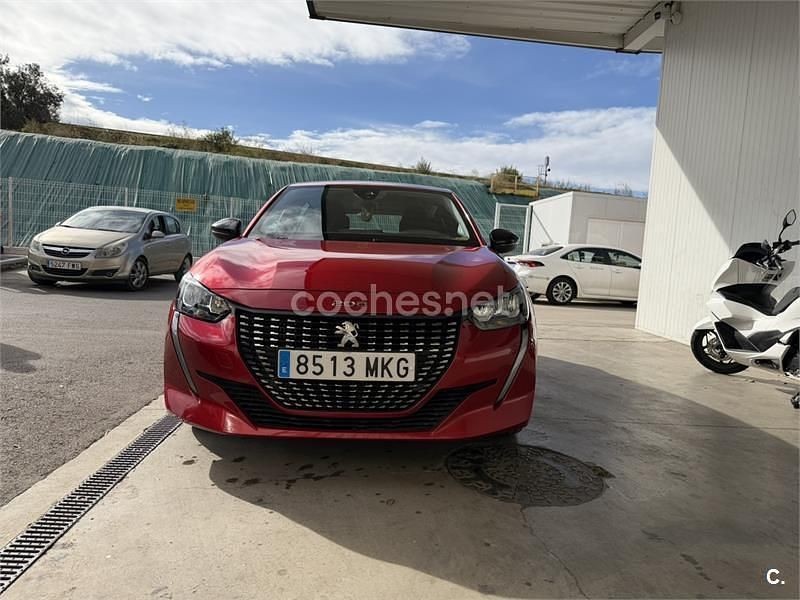 Rojo Usado 2023 Peugeot 208 Active Utilitario | 13.500 € (Precio justo) - Imagen 1/4