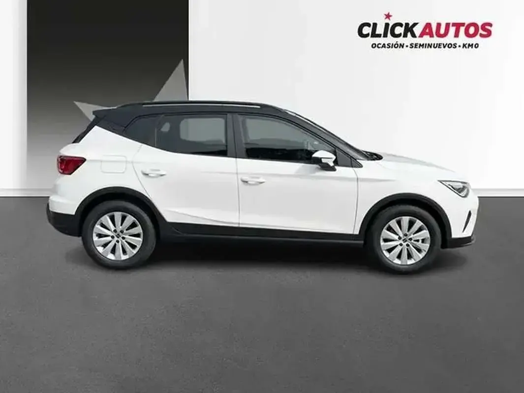 Usado Seat Arona Style 95 CV (69 kW) 2025 Blanco SUV
