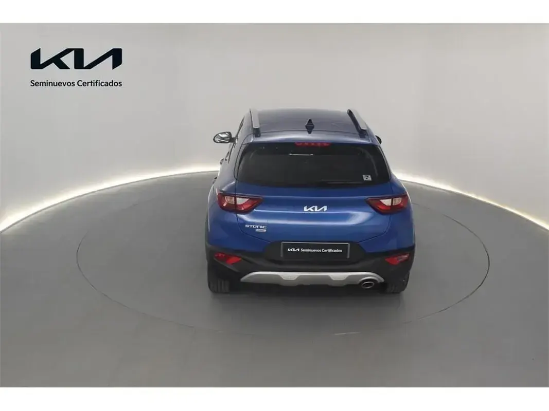 Usado Kia Stonic 100 CV (73 kW) 2025 Azul SUV