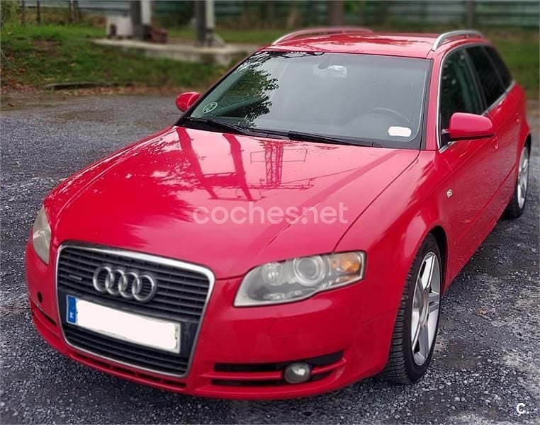 Rojo Usado 2004 Audi A4 Familiar | 5200 € (Un poco caro) - Imagen 1/4