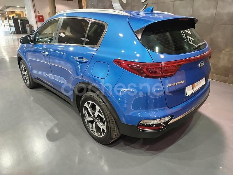 Usado Kia Sportage 115 CV (84 kW) 2019 Azul SUV