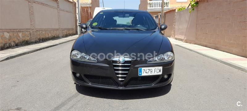 Negro Usado 2006 Alfa Romeo 147 Utilitario | 2500 € (Precio justo) - Imagen 1/4