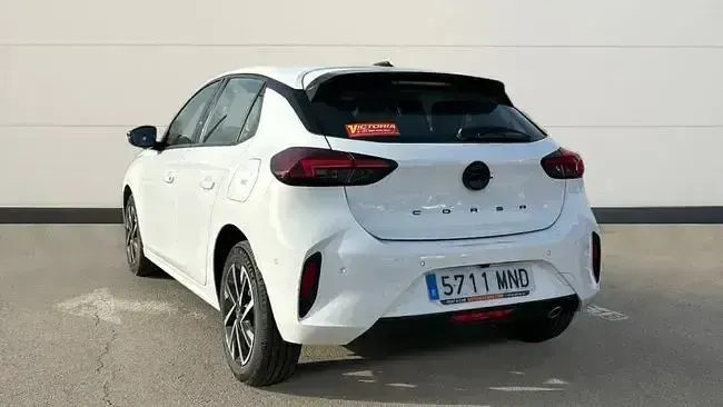 Usado Opel Corsa 100 CV (73 kW) 2024 Blanco Utilitario