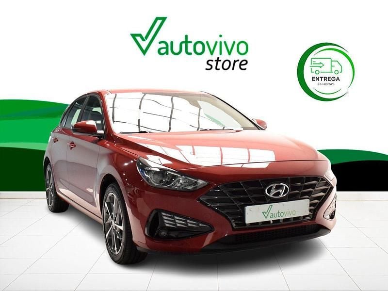 Rojo Usado 2023 Hyundai i30 Berlina | 17.900 € (Precio justo) - Imagen 1/4