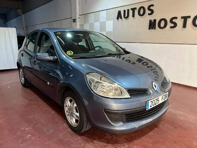 Usado Renault Clio II Dynamique 85 CV (62 kW) 2006 Berlina