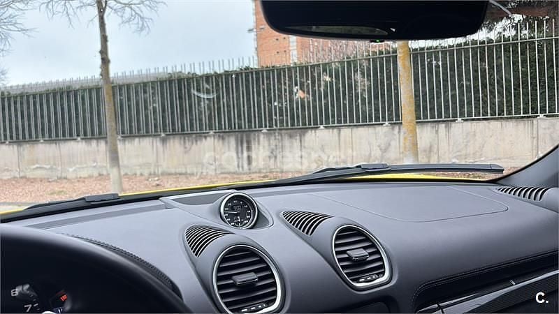 Usado Porsche Boxster Spyder 420 CV (308 kW) 2022 Amarillo Descapotable