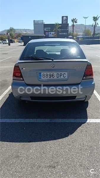Gris / plata Usado 2005 BMW 320 Berlina | 9000 € (Precio justo) - Imagen 1/4