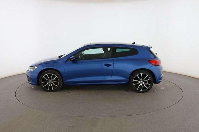 Usado VW Scirocco R-line BlueMotion 126 CV (92 kW) 2017 Azul Coupe