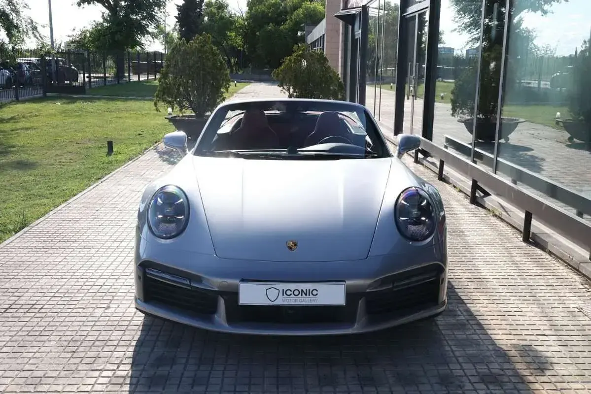 Usado Porsche 992 650 CV (478 kW) 2020 Gris Descapotable
