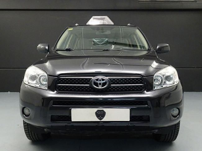 Begagnad Toyota RAV4 Executive 152 HK (111 kW) 2007 Grå SUV