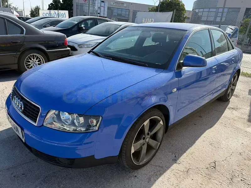 Usado Audi A4 150 CV (110 kW) 2003 Azul Berlina