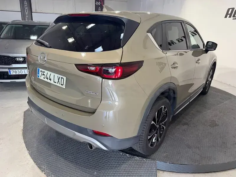 Usado Mazda CX-5 Newground 165 CV (121 kW) 2022 Marrón SUV