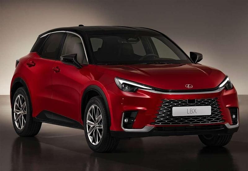 Usado Lexus LBX 136 CV (100 kW) 2024 SUV