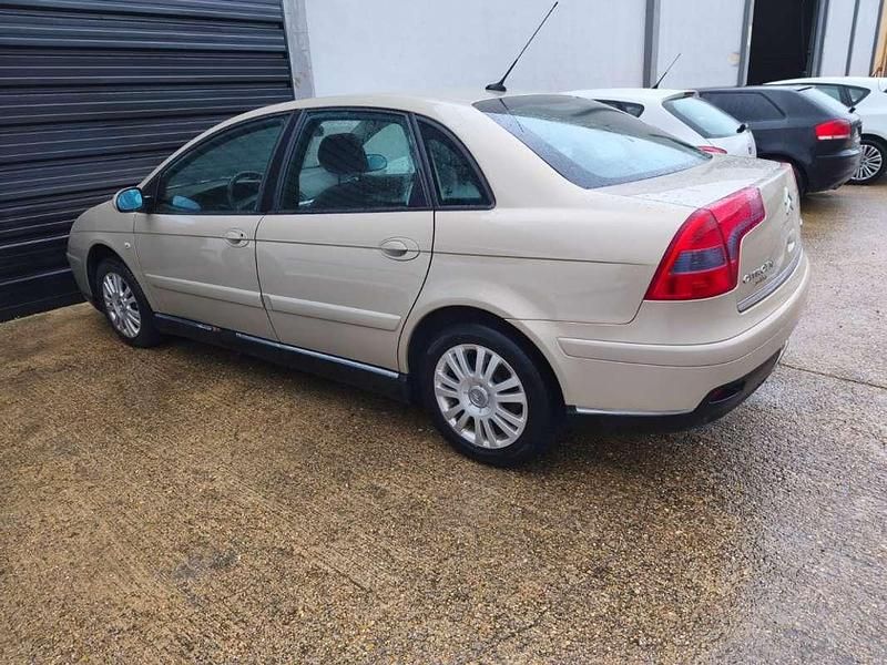 Usado Citroën C5 Attraction 136 CV (100 kW) 2007 Beige Berlina