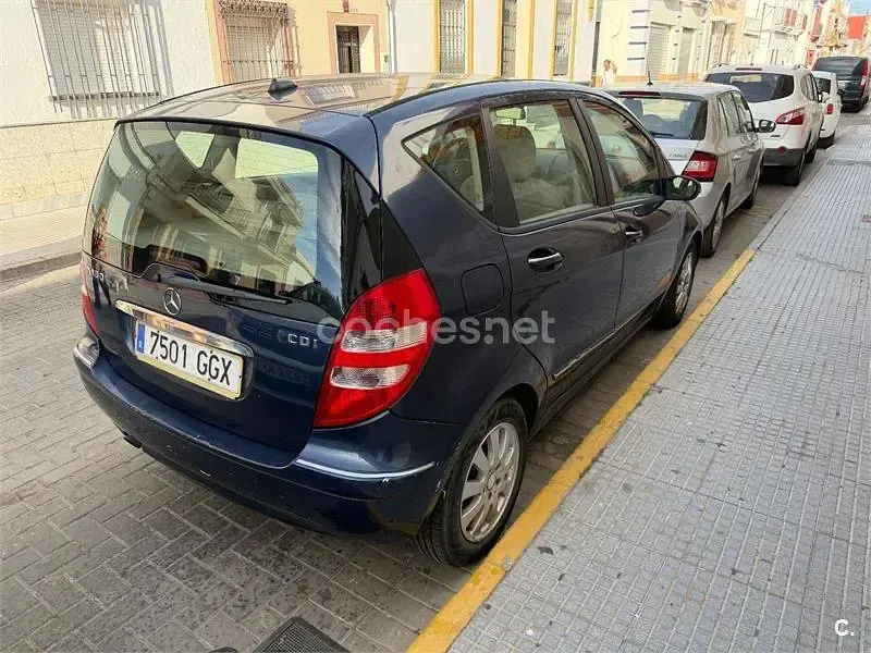 Usado Mercedes A180 Elegance 109 CV (80 kW) 2008 Negro Monovolumen