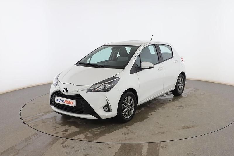 Usado Toyota Yaris Active 110 CV (80 kW) 2019 Blanco Berlina