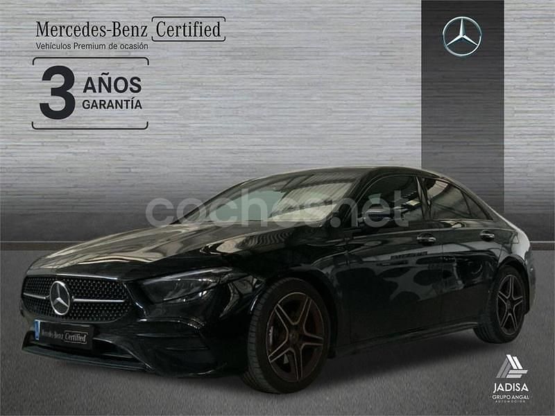 Negro Usado 2024 Mercedes A180 Berlina | 31.990 € (Precio justo) - Imagen 1/4