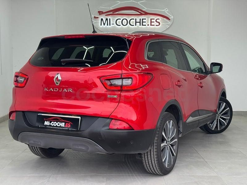 Usado Renault Kadjar Zen 110 CV (80 kW) 2016 Rojo SUV