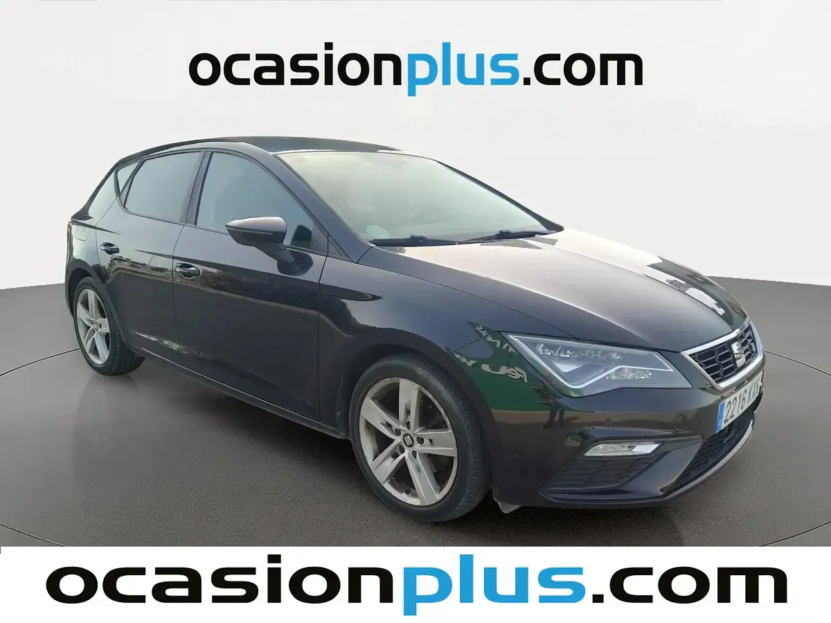 Usado Seat Leon FR 150 CV (110 kW) 2019 Negro Utilitario