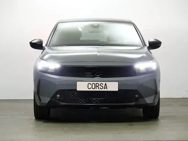 Usado Opel Corsa-e Edition 100 kW (136 CV) 2023 Gris Utilitario