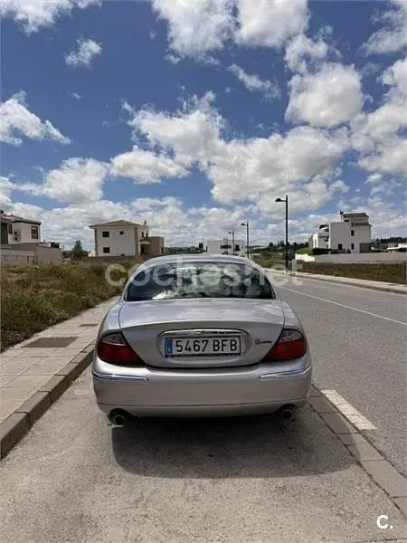Usado Jaguar S-Type 240 CV (176 kW) 2001 Gris / plata Berlina