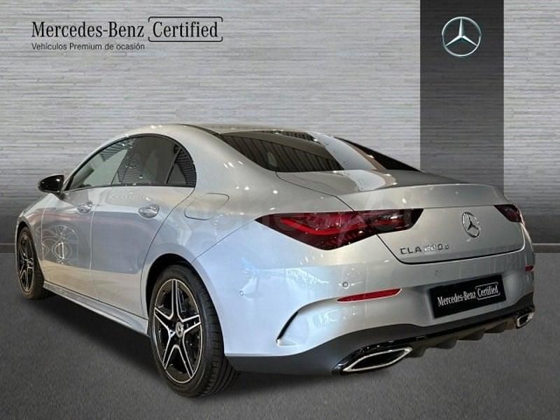 Usado Mercedes CLA220 190 CV (139 kW) 2025 Gris / plateado Berlina