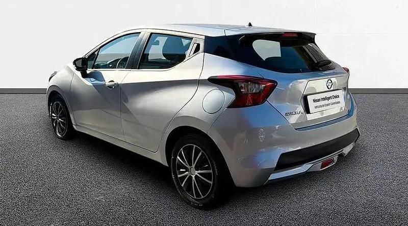 Usado Nissan Micra Acenta 92 CV (67 kW) 2023 Platinum silver (metalizado) SUV