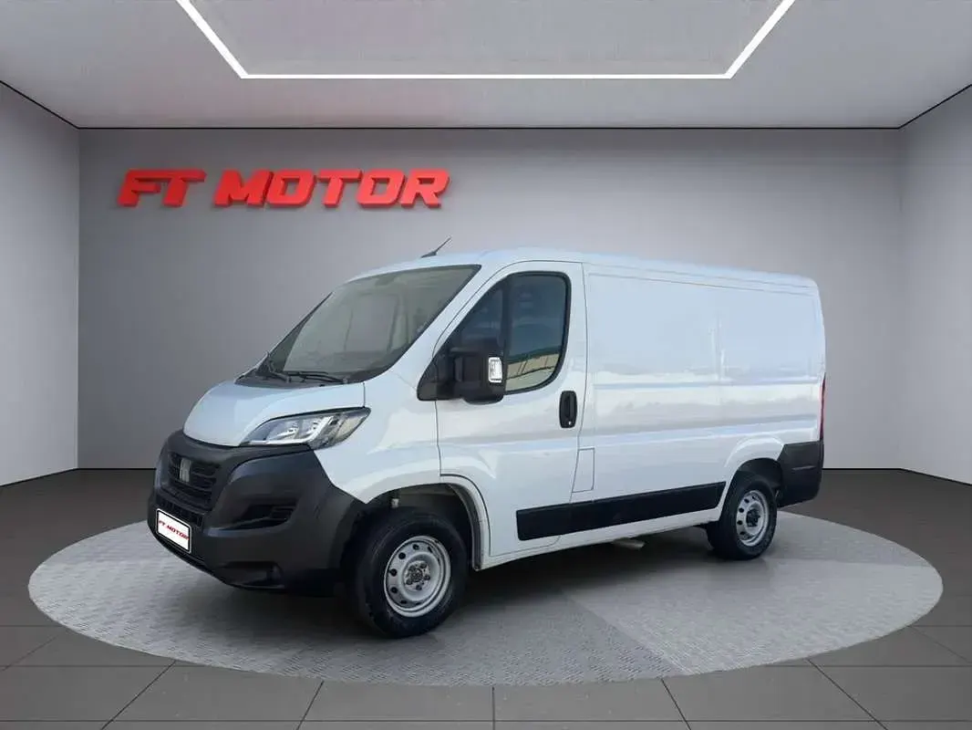 Usado Fiat Ducato 120 CV (88 kW) 2022 Blanco Van