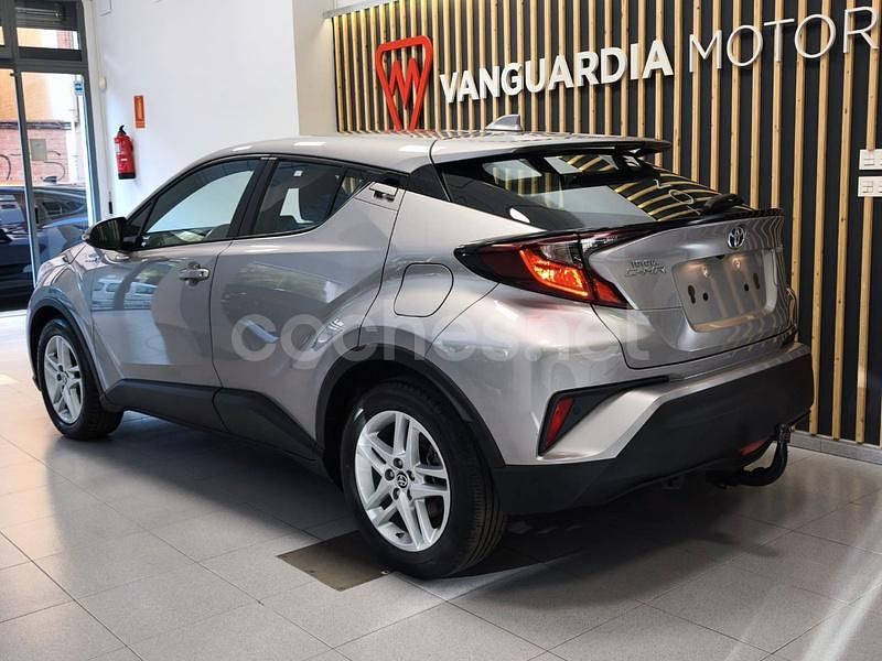 Usado Toyota C-HR Advance 122 CV (89 kW) 2021 Gris / plata SUV