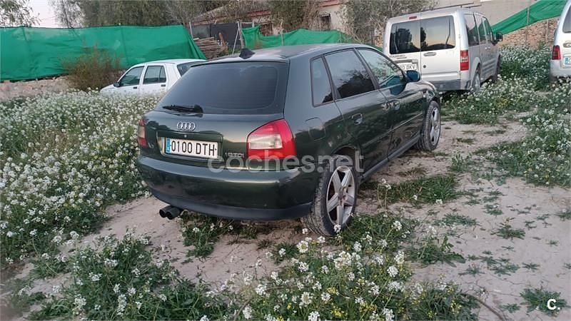 Usado Audi A3 Attraction 130 CV (95 kW) 2002 Verde Utilitario