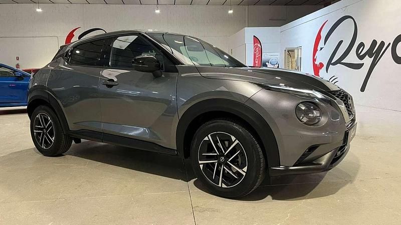 Usado Nissan Juke N-Connecta 114 CV (83 kW) 2024 Gris SUV