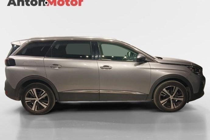 Usado Peugeot 5008 Allure 130 CV (95 kW) 2020 Monovolumen