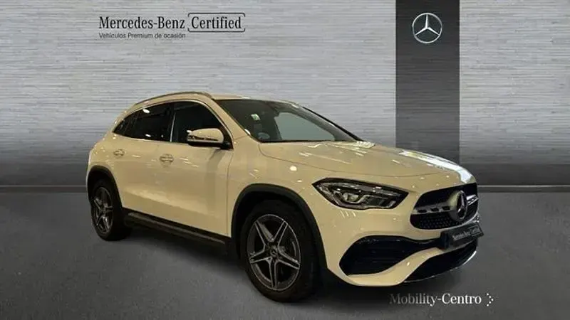 Usado Mercedes GLA200 150 CV (110 kW) 2022 Blanco SUV