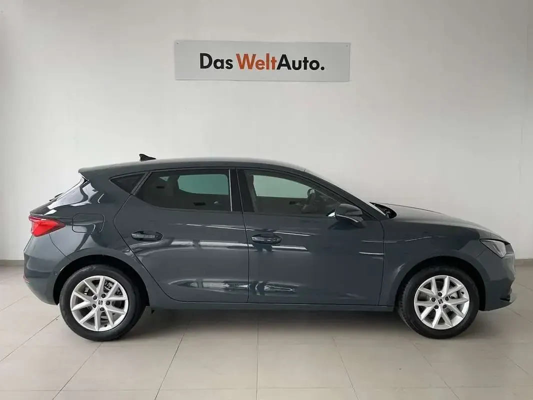 Nuevo Seat Leon Style 116 CV (85 kW) 2026 Azul Utilitario