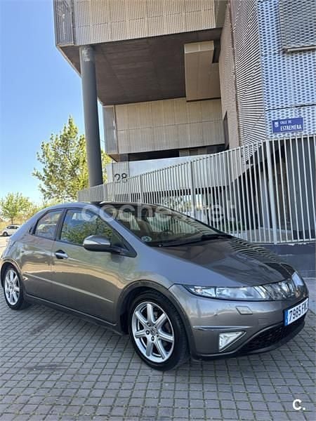 Usado Honda Civic Sport 140 CV (102 kW) 2007 Beige Berlina