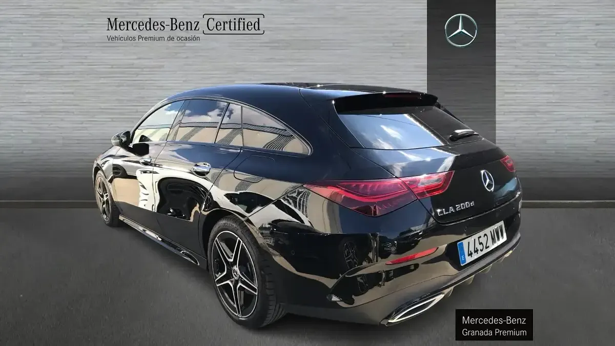 Usado Mercedes CLA200 150 CV (110 kW) 2024 Negro noche Coupe
