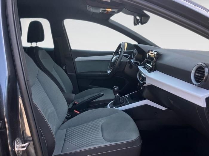 Usado Seat Ibiza 115 CV (84 kW) 2024 Gris Utilitario