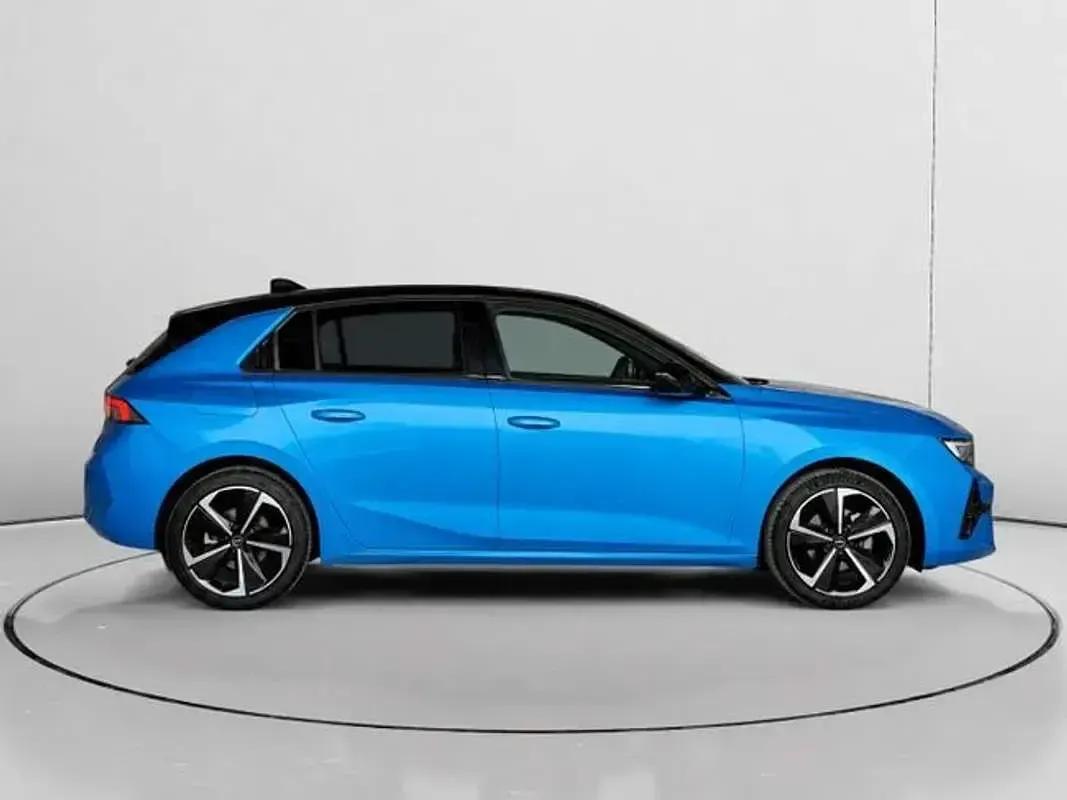 Usado Opel Astra 131 CV (96 kW) 2024 Azul Utilitario