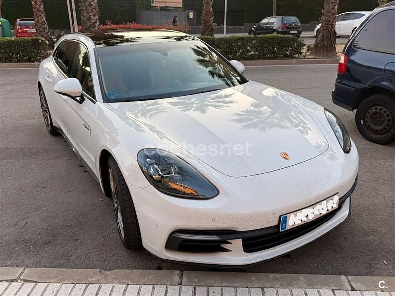 Usado Porsche Panamera Sport Turismo 462 CV (339 kW) 2018 Blanco Familiar