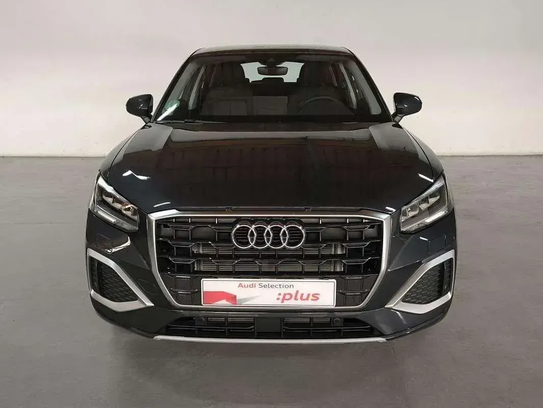 Usado Audi Q2 Advanced Plus 116 CV (85 kW) 2026 Gris SUV